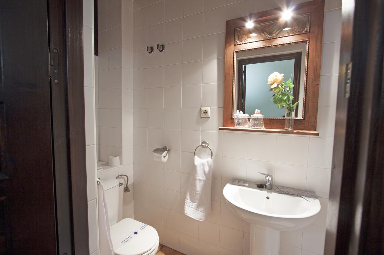 Hotel Puerta De La Sierra Пуерто Серано Екстериор снимка